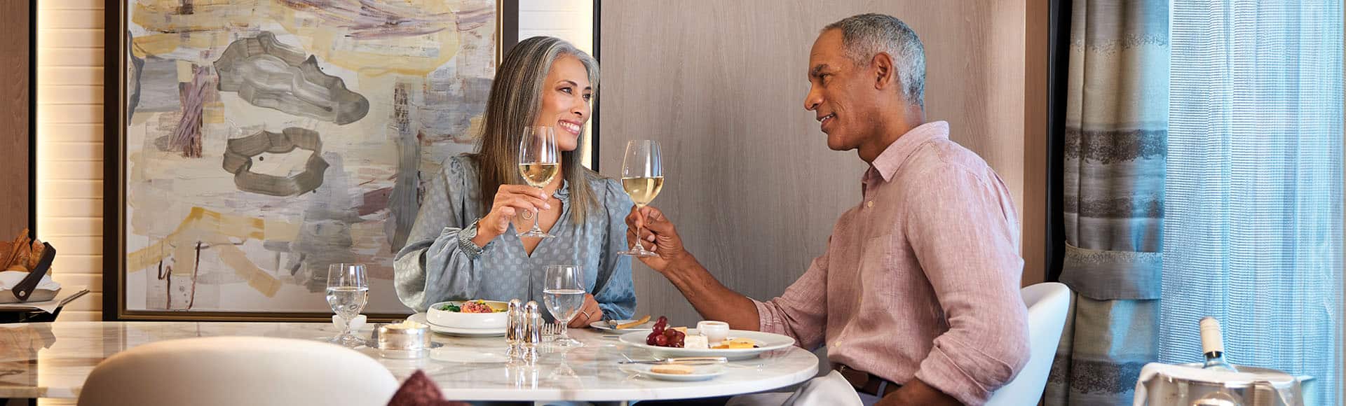 Illustration of Luxury In Suite Dining Services